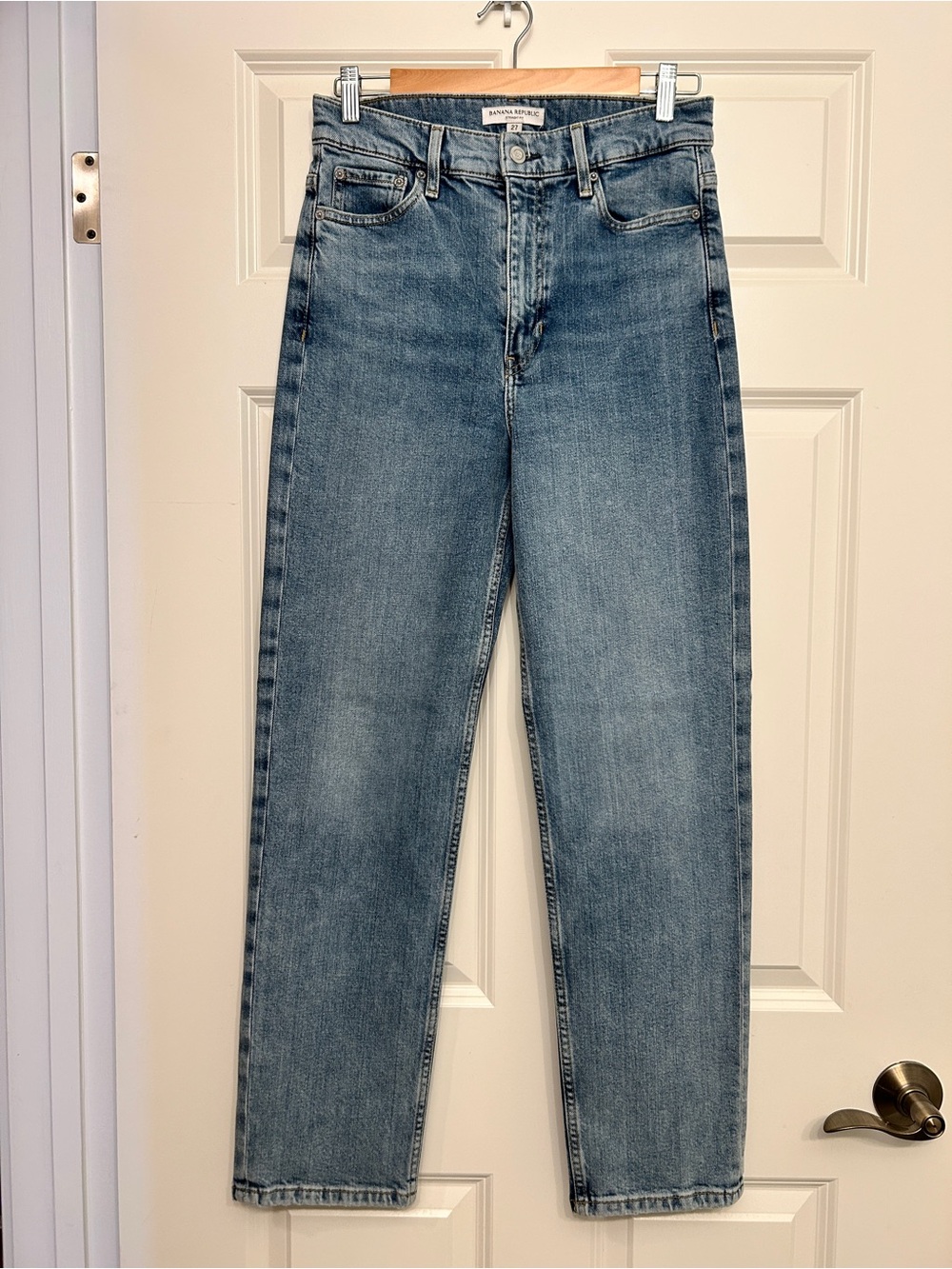 Banana Republic Straight-Leg Jeans 27